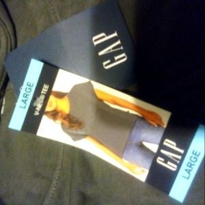 Large Grey Gap T-shirt